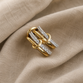 Ring med vridd design i zirkonia