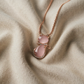Halskjede med rosa stein og zirkon