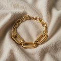 Stilig armbånd med minimalistisk design