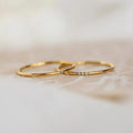 Delikat tre steiner ring