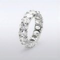 Oval iännäinen ring